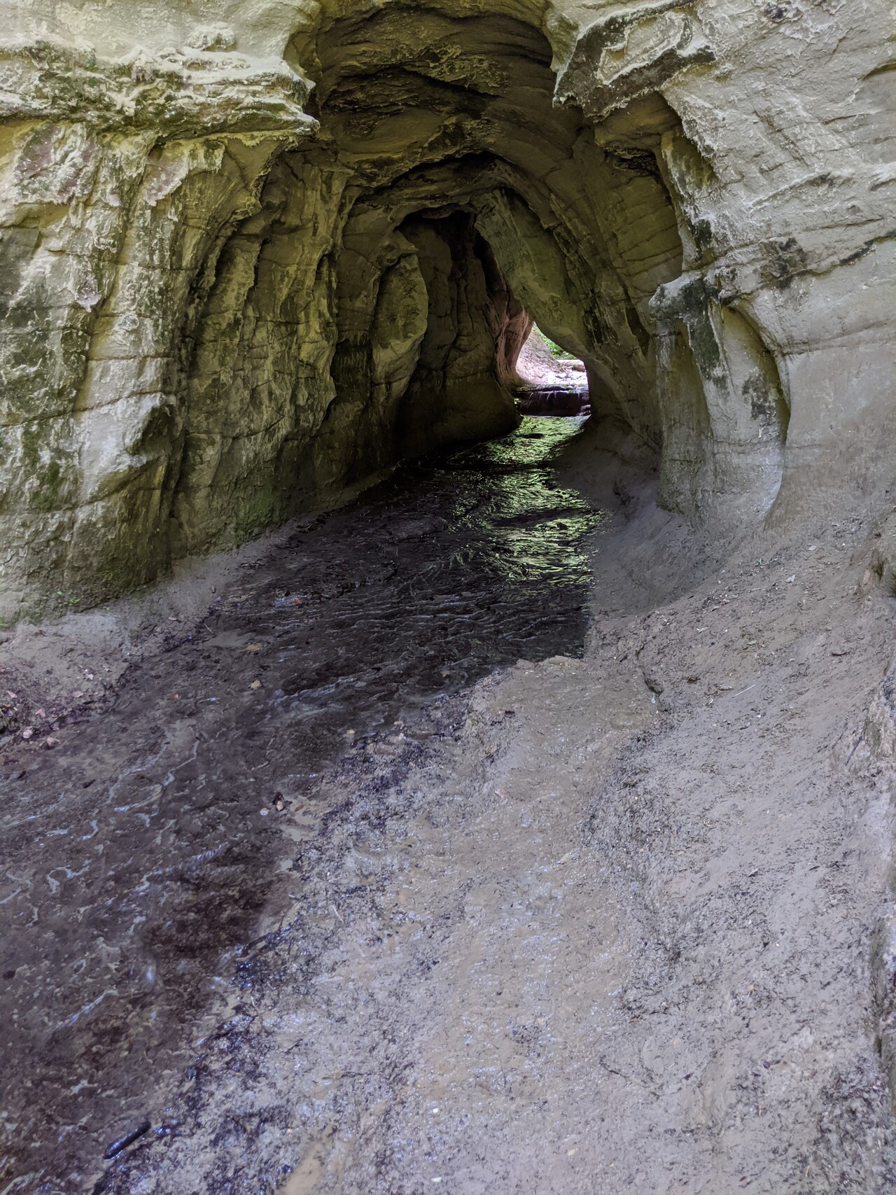 Höhle